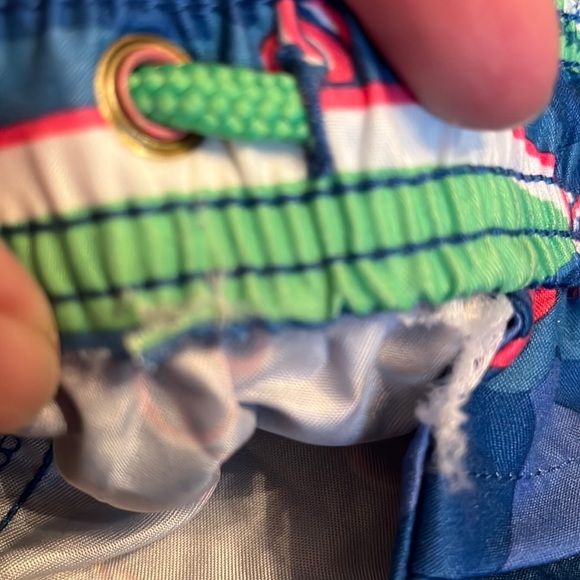 Vineyard Vines SMALL x 7” Lures Chappy swim trunks fly fishing board shorts EUC - Picture 9 of 10
